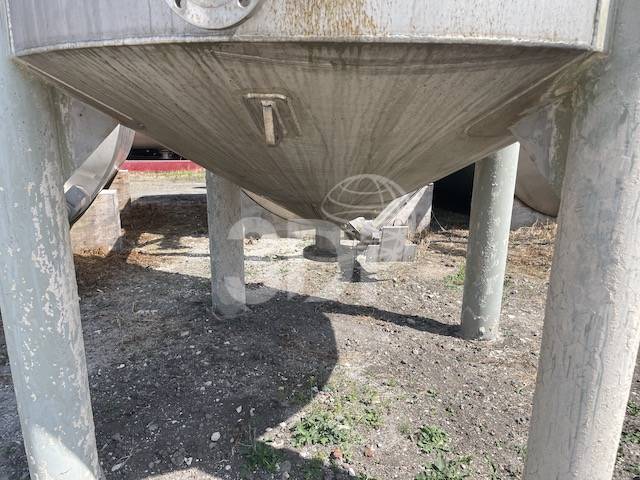image of the coned base of a 8740 litre stainless steel storage tank