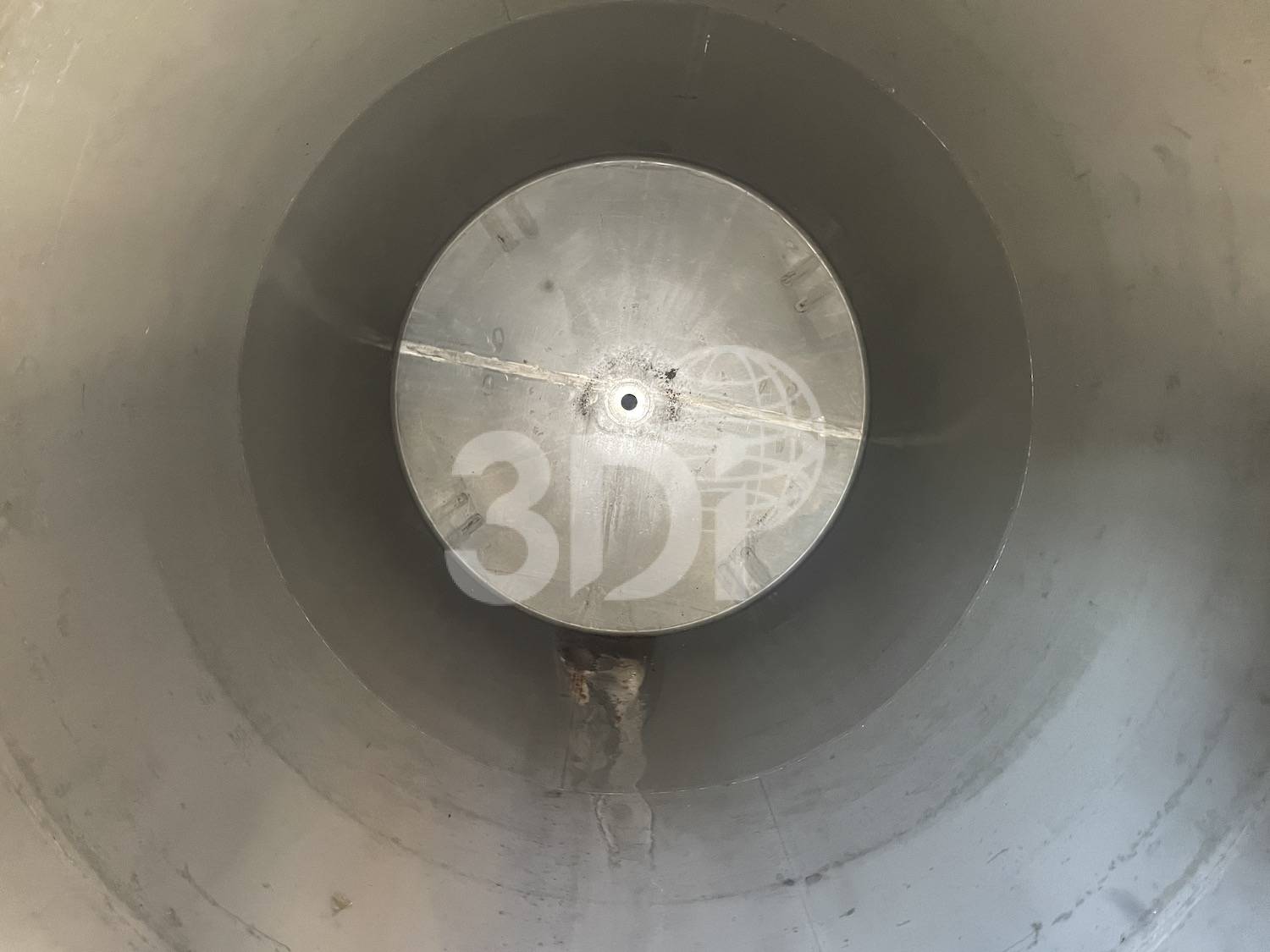 internal image of a 27000 litre stainless storage tank