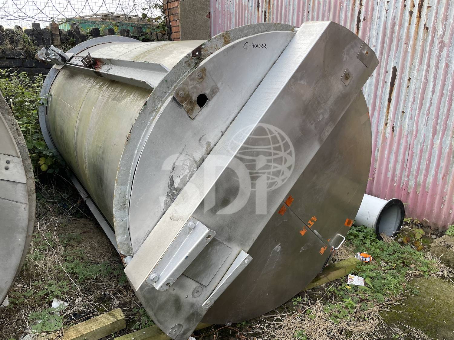 5000 litre stainless steel holding vessel internal image