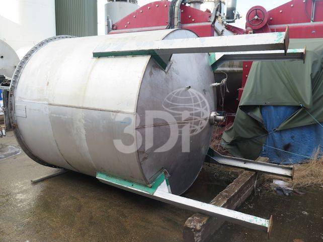 bottom dish of a 6000 litre stainless steel mixing vessel