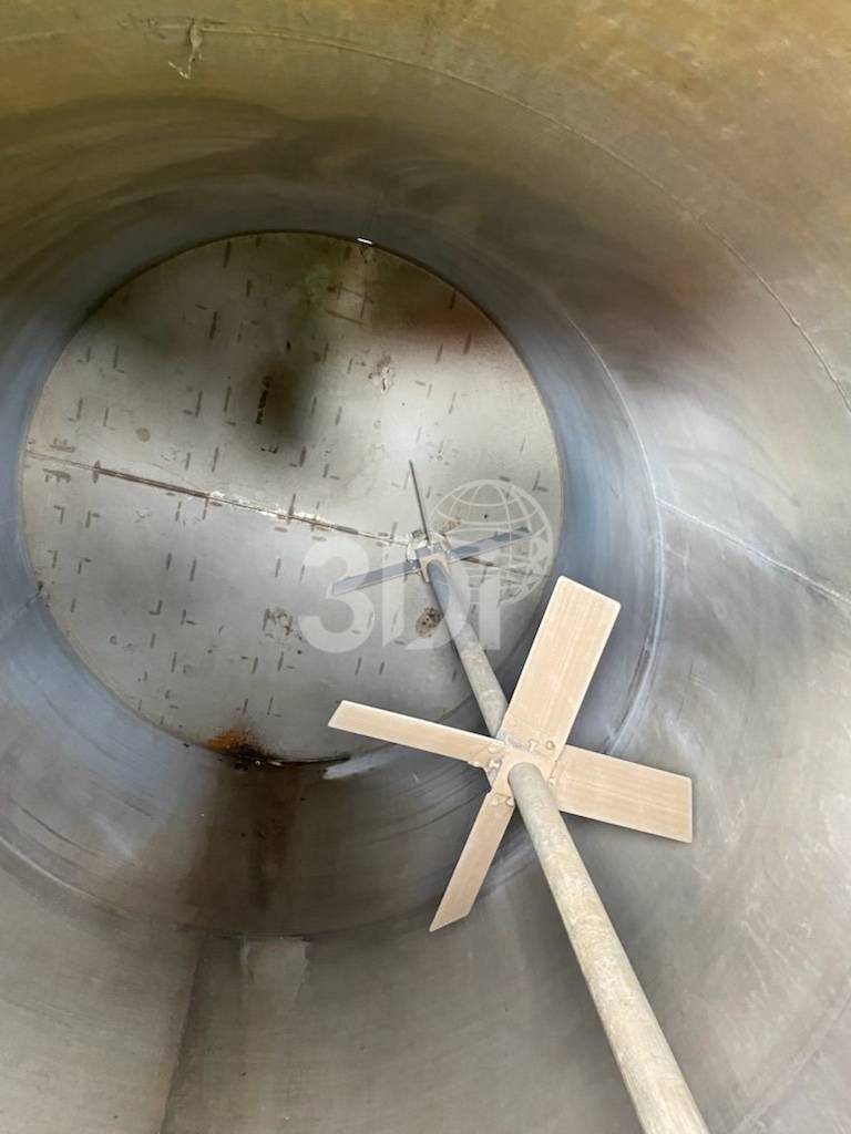 internal image of stock number 2693 a 15000 litre stainless steel mixing vessel
