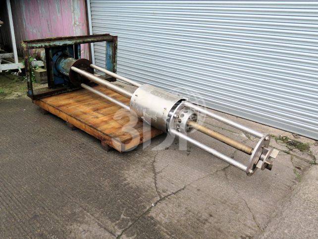 side image of a disintegrator dissolver high shear mixer