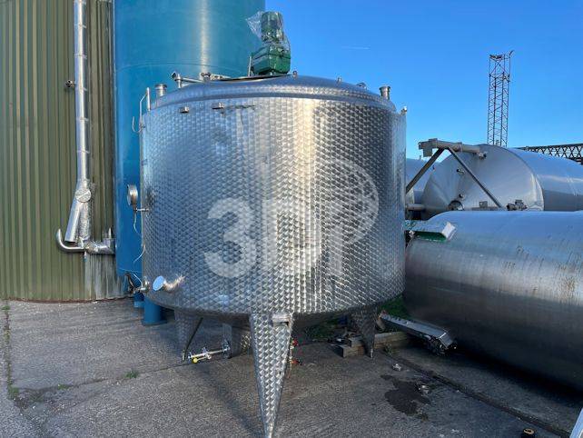side image of a 6000 litre jacketed stainless mixing vessel 2760