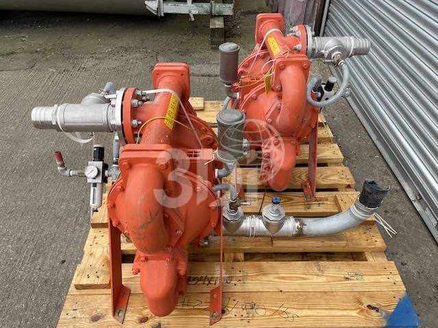 side on image of a wilden pro flo xpx1510 diaphragm pump