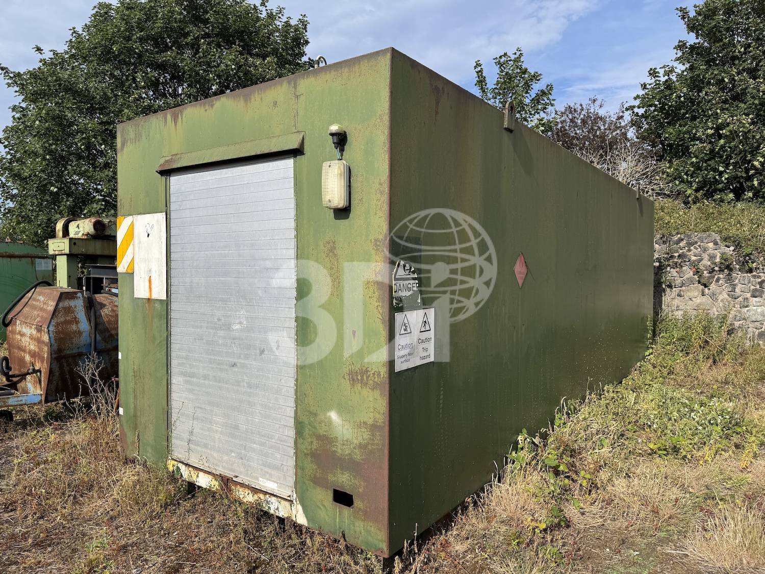 side photo of a 35000 litre bunded diesel storage tank