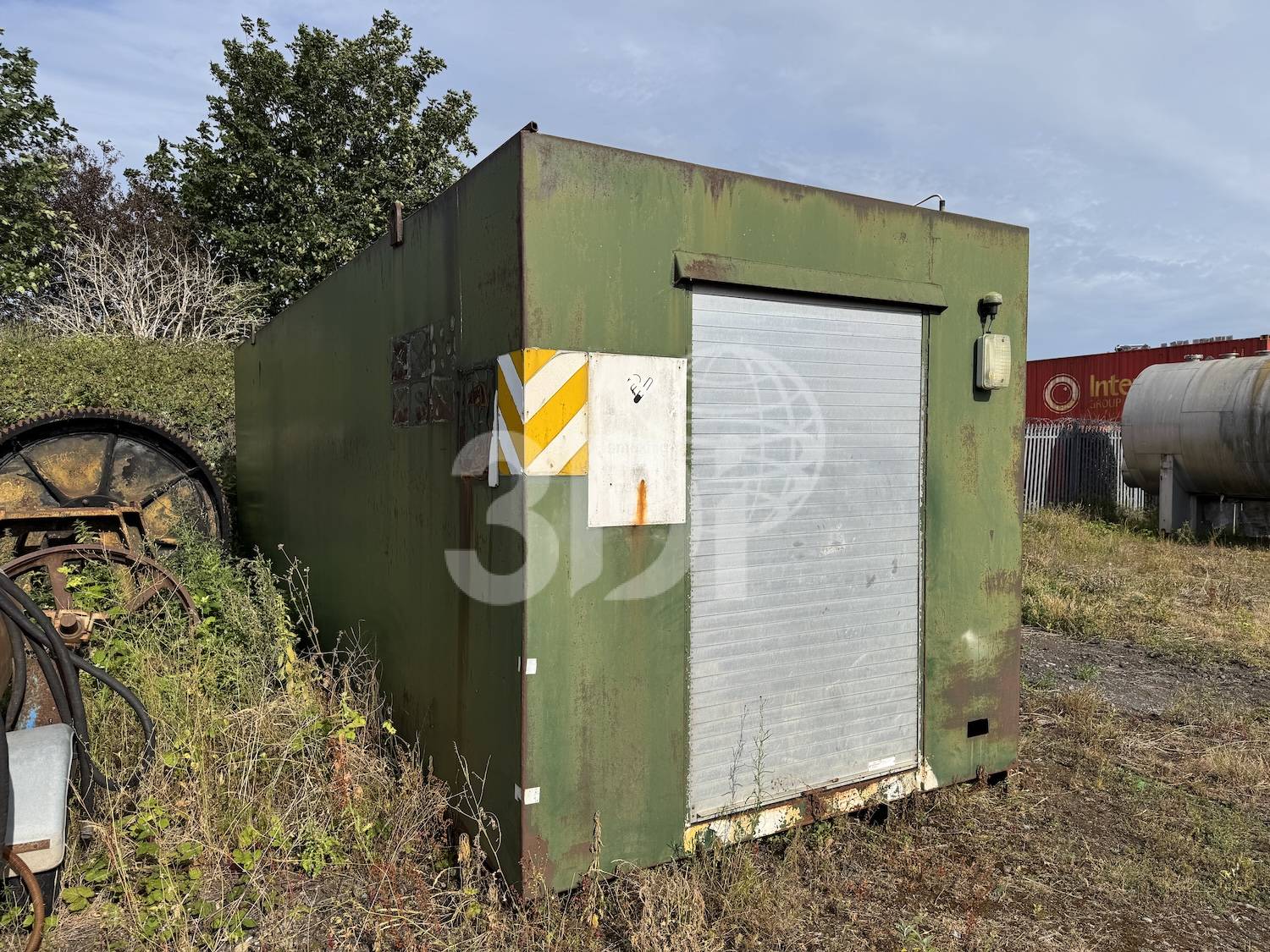 near side photo of a 35000 litre bunded diesel storage tank