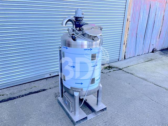 side image of a 290 litre stainless steel process vessel