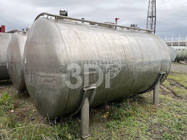 side image of a 16000 litre stainless steel mixing tank