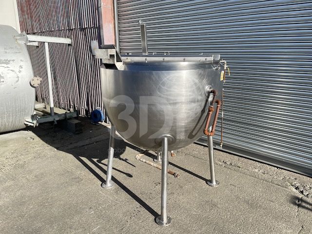 near side image of 1000 litre stainless steel jacketed hemispherical pan