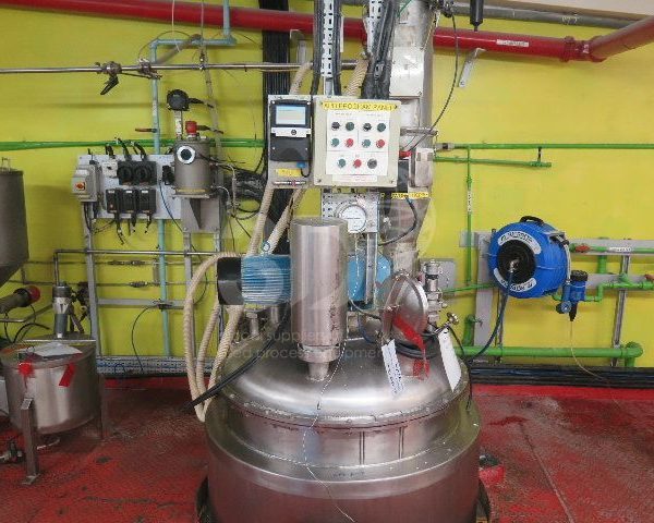 main image of a 1117 litre jacketed mixing vessel