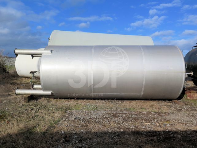 side image of a 20000 litre stainless steel storage tank