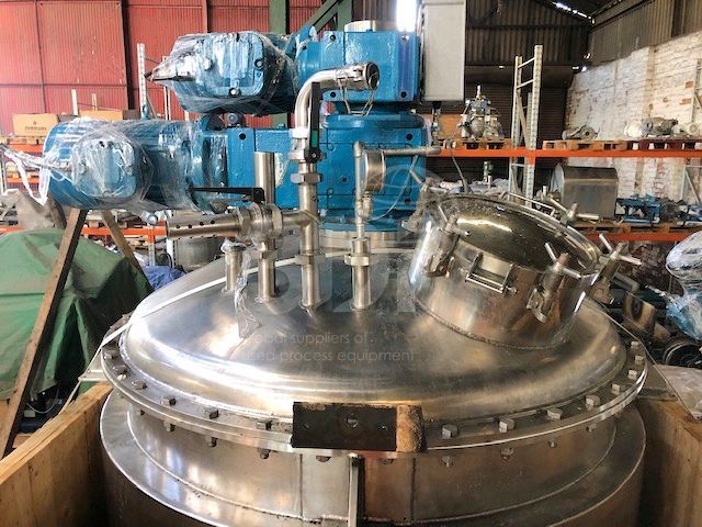 near side image of 2266 litre contrablend jacketed mixing vessel #2449i