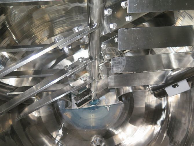 internal image of 2266 litre contrablend vessel