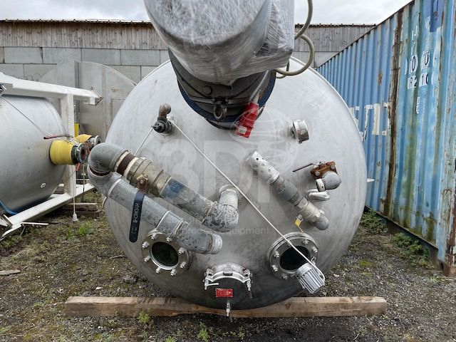 top dish image of 4000 litre jacketed stainless process vessel