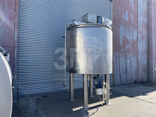 near side image of chemplant 2275 litre contra rotating mixing tank