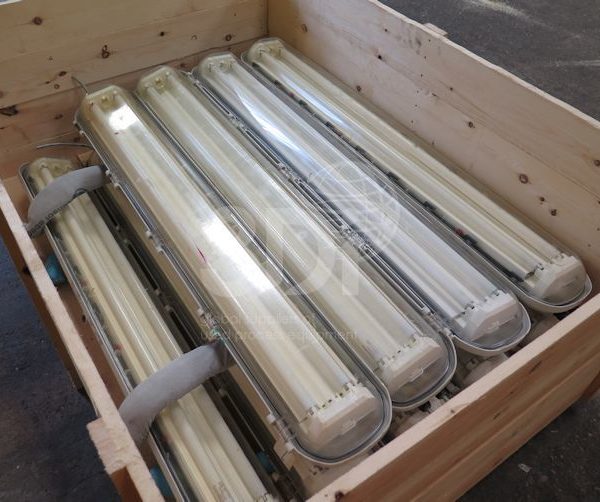 image of appleton atx fe series fluorescent luminaires