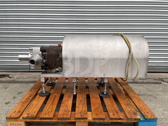 main image of a apv cl/2/036/20 rotary lobe pump