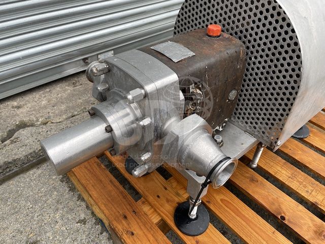 head image of a apv cl/2/036/20 rotary lobe pump