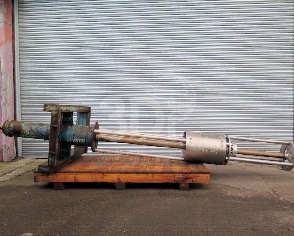 image of a disintegrator/dissolver batch mixer