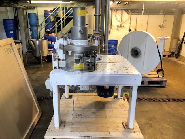 side image of pps 3cmt air classifier mill