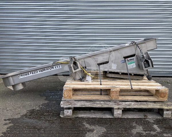 image of a syntron vibratory feeder