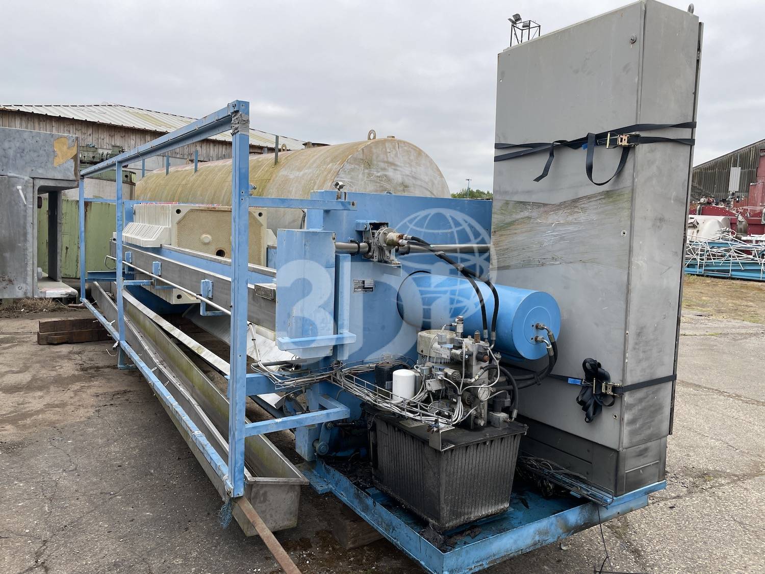 image of a filox automatic chamber filter press hydraulic ram