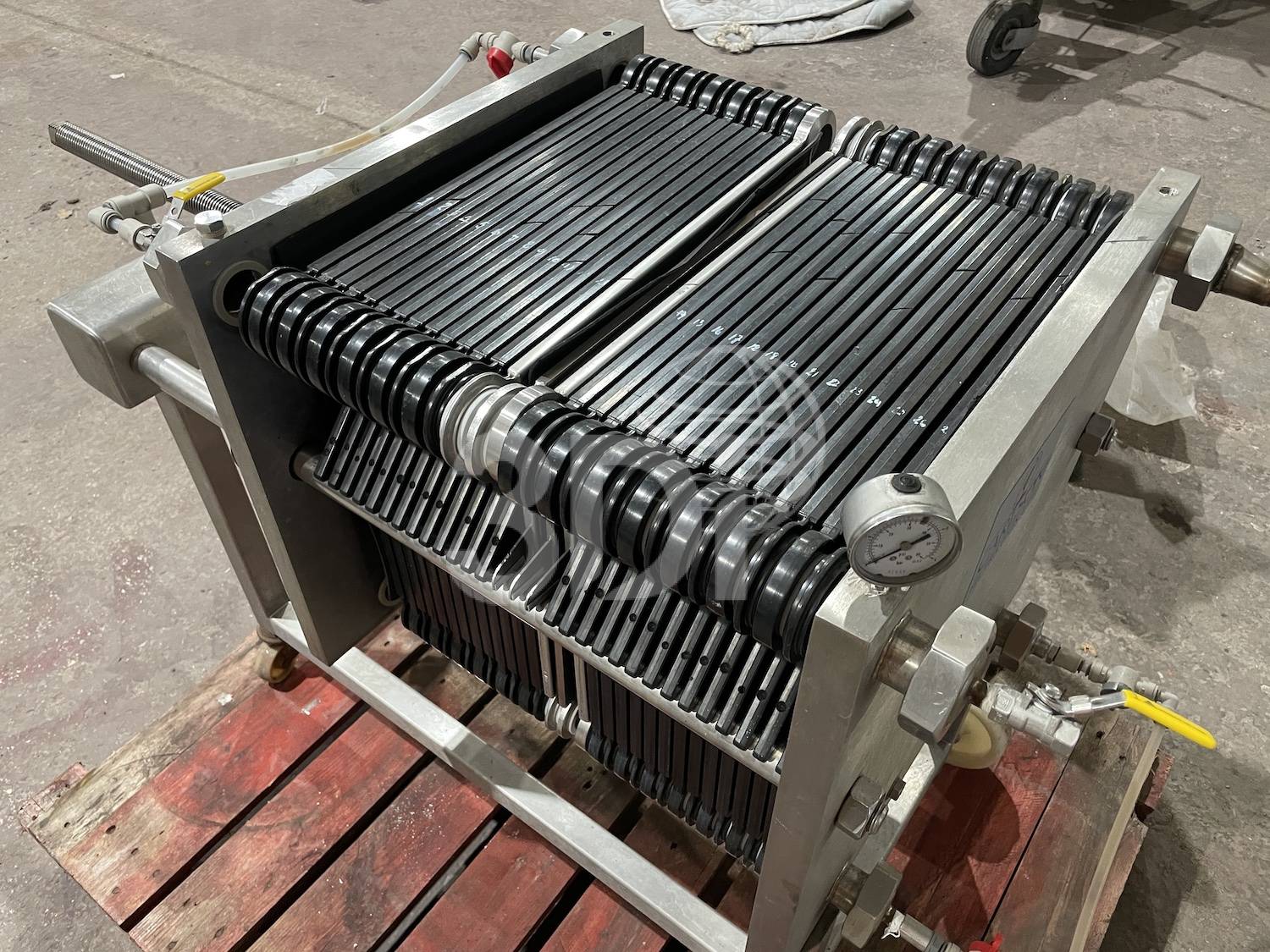 plate image of a carlson plate and frame filter press