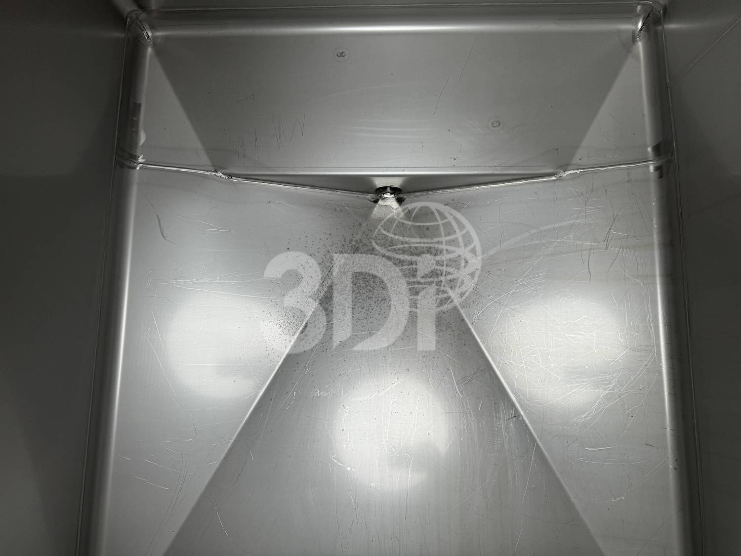 internal image of a 1000 litre finncont stainless steel ibc stock id 2877