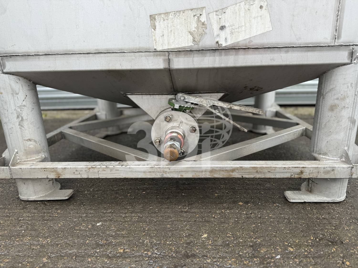 base of a 1135 litre stainless steel ibc