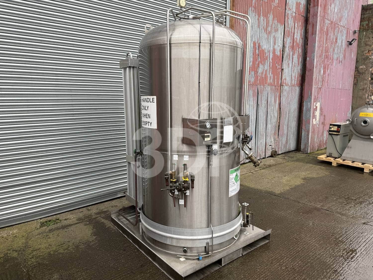 left hand side image of 2050 litre statebourne cryogenic vessel
