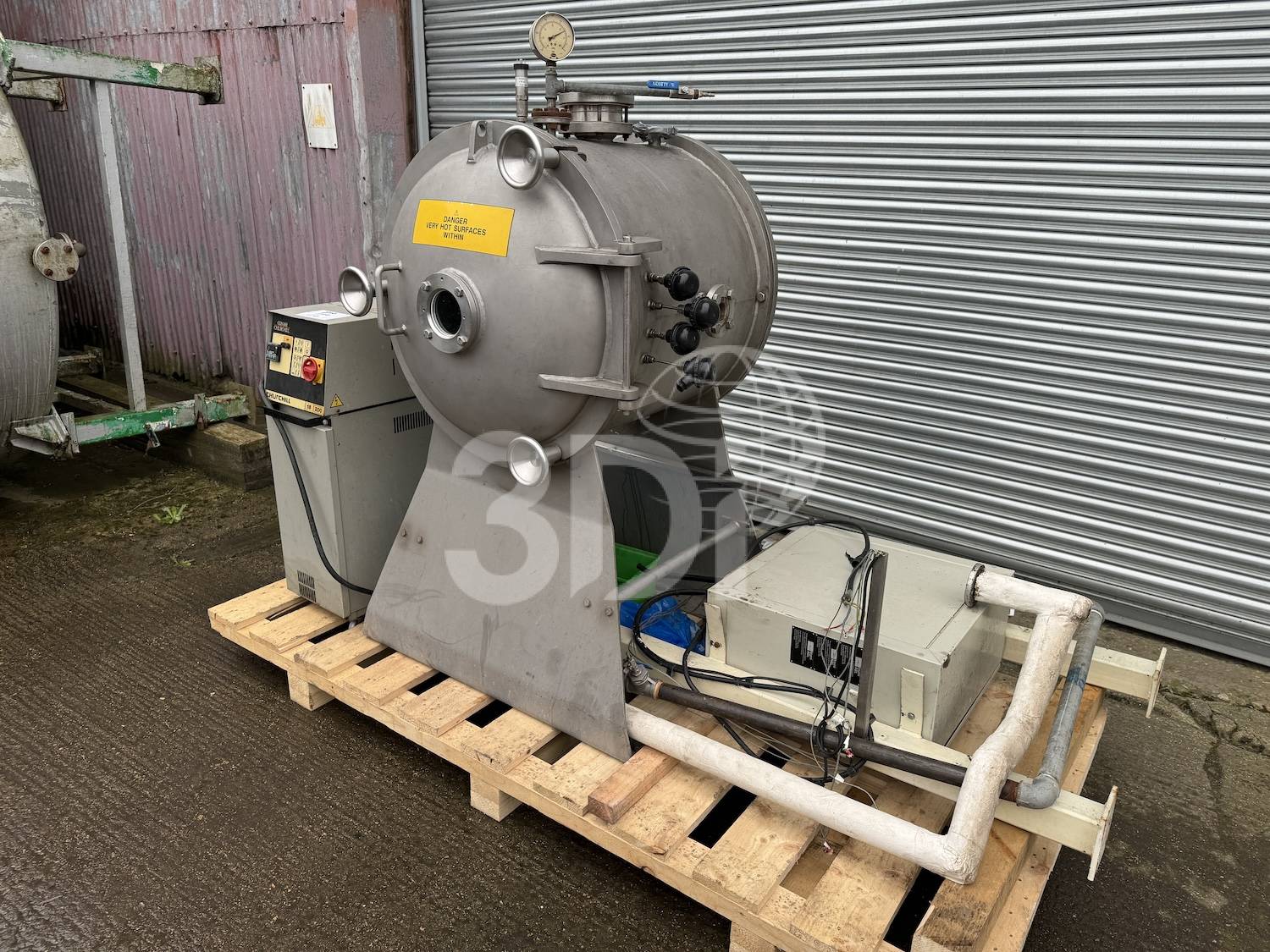 right side image of a mitchell vacuum shelf dryer