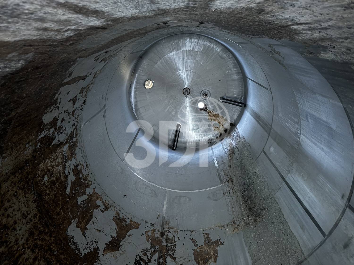 internal image of a 54,540 litre 316 stainless steel storage tank