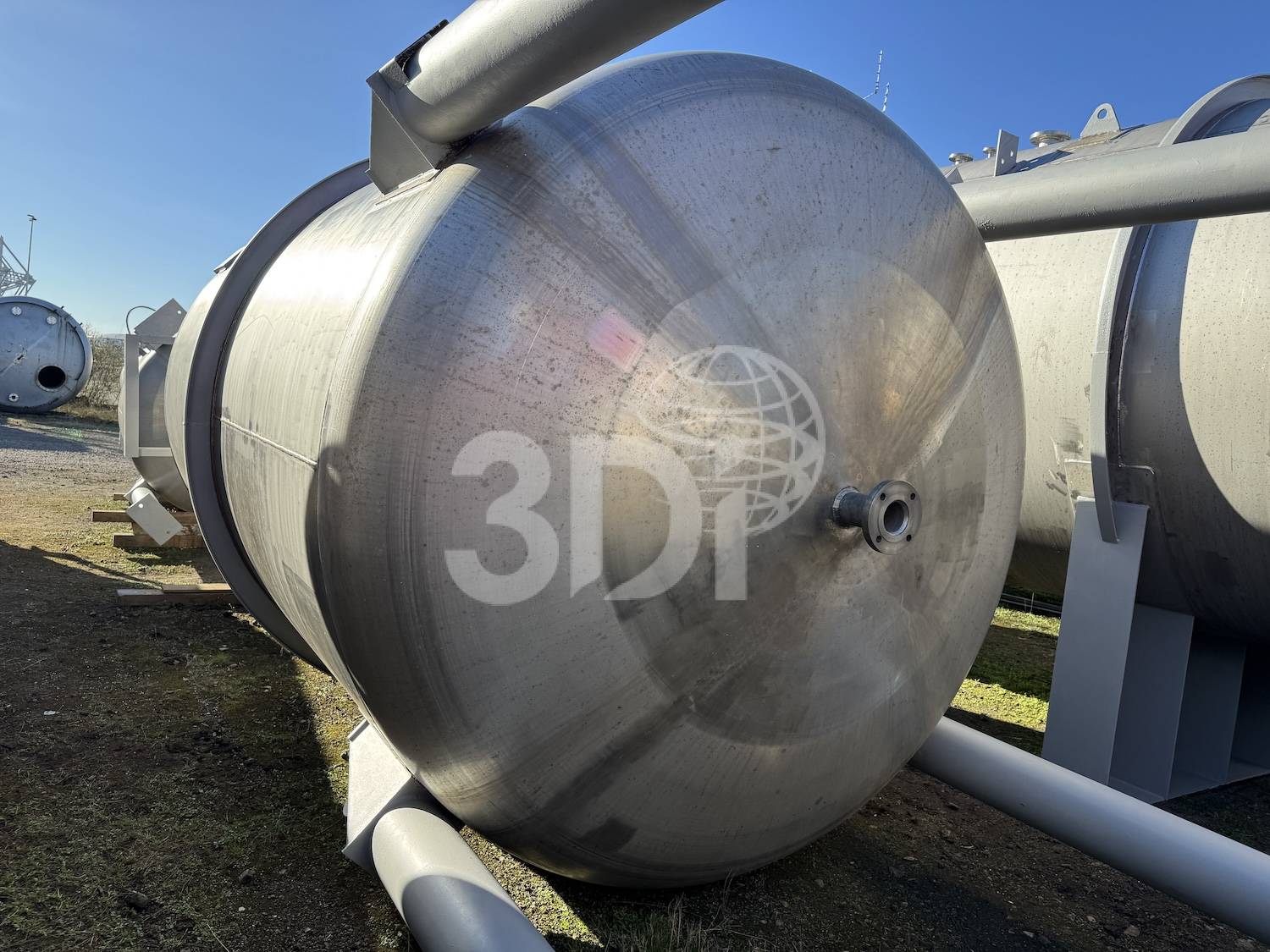 rear image of a 22900 litre stainless steel storage tank