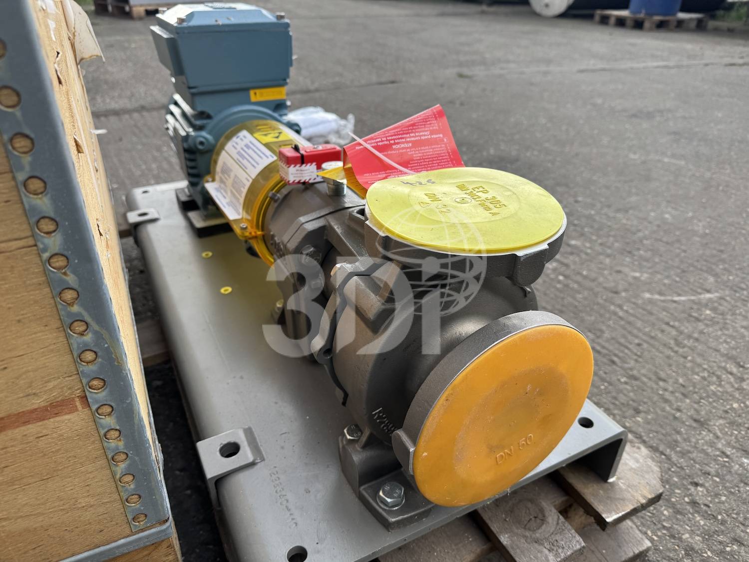 side on image of a durco mark 3 iso sealed chemical process pump