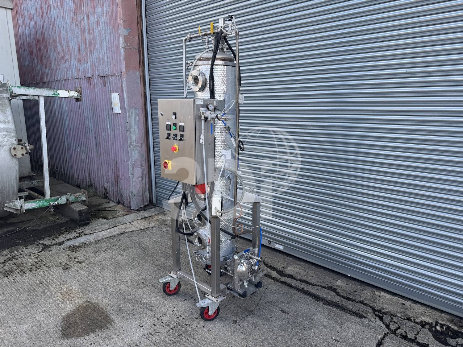 side image of an inline carbonator used in the brewery industry