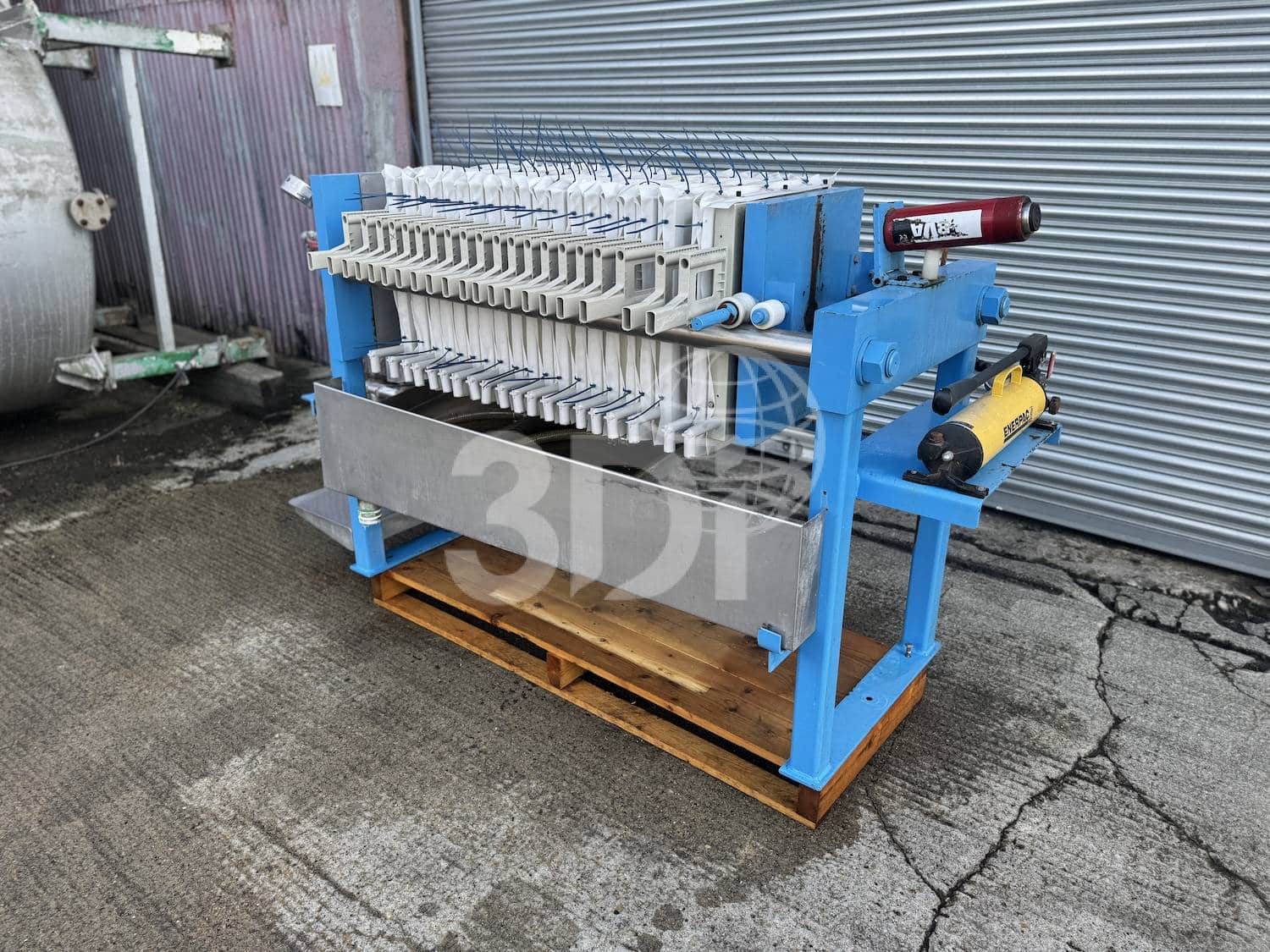 side image of a prep-tec chamber filter press