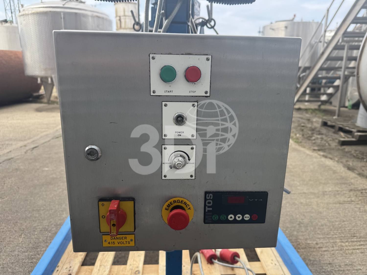 photo of the control panel for a silverson ex high shear batch mixer