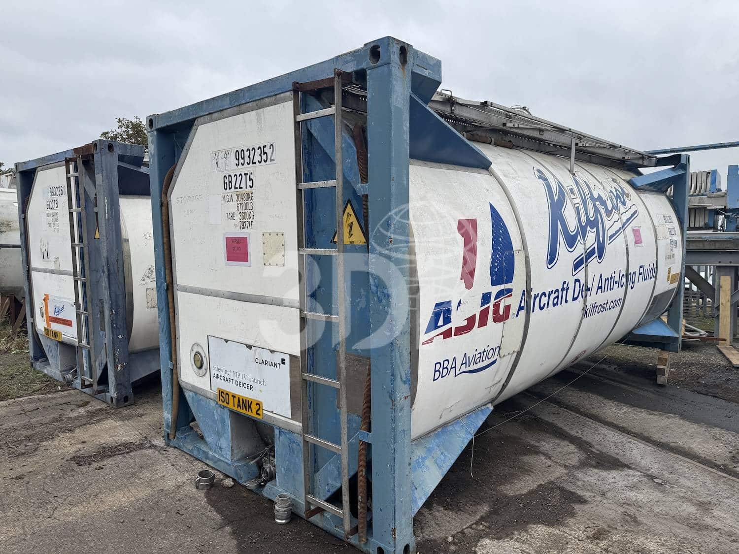 25990-litre-iso-tank-container-2978-2 rear image of a 25990 litre iso tank container