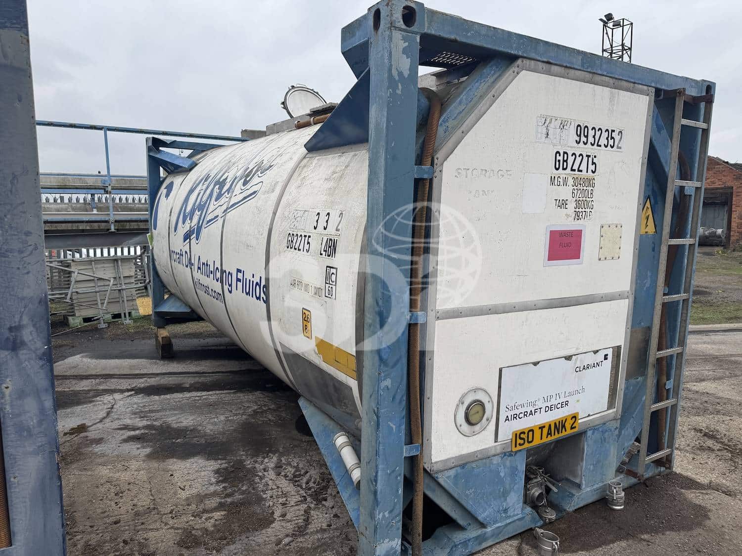 25990-litre-iso-tank-container-2978-3 side image of a 25990 litre iso tank container