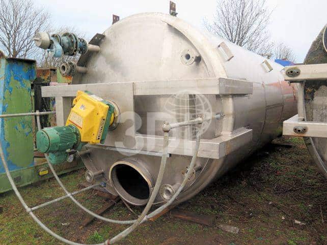 32400-litre-stainless-steel-mixing-tank-1 image of a 32400 litre stainless steel mixing tank
