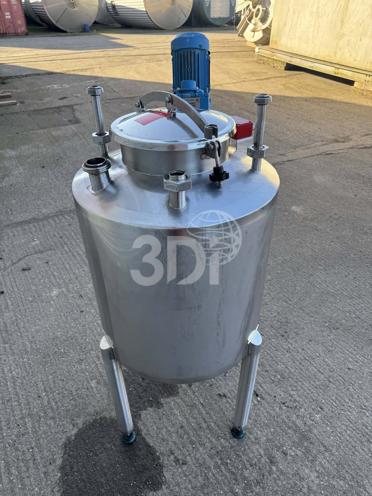 rear image of a 180 litre stainless steel mixing tank