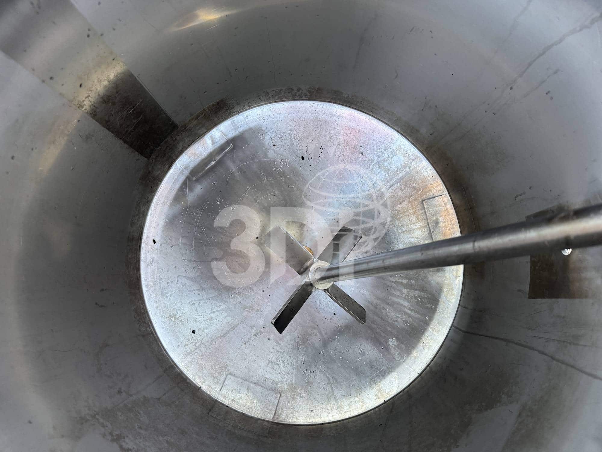 internal image of a 180 litre stainless steel mixing tank