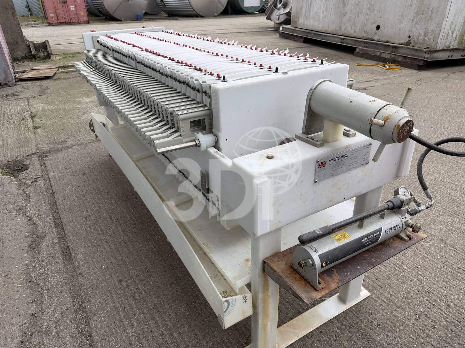 micronics-filtration-630-sidebar-filter-press-4 near side image of a micronics filtration 630 sidebar filter press